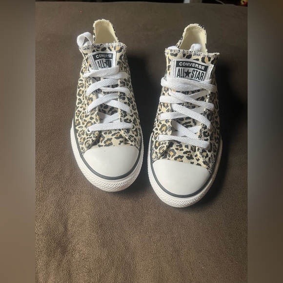 Converse Shoes - Picture 3 of 10